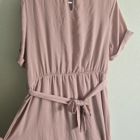 Elegant Pink Women's Dress - Picture 4 of 5